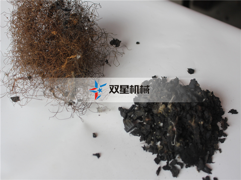 <a href='http://astimsrl.com/3/23.html' target='_blank'><span>轮胎撕碎机</span></a>撕碎物料现场实拍